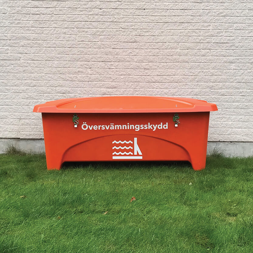 Redskapslåda 475 L med text Översvämningsskydd