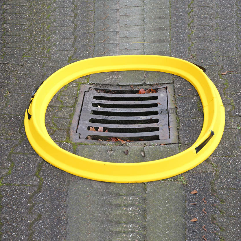 Spillbarriär flexibel, med två bärhandtag, höjd 5 cm - 3