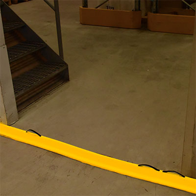 Spillbarriär flexibel, med två bärhandtag, höjd 5 cm